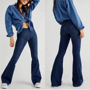 WE THE FREE Penny Pull-On Flare Jeans Dark Blue Boho low Ris Retro
